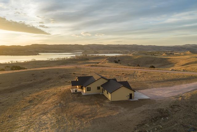 13307 SUNUP LN, Hot Springs, SD 57747