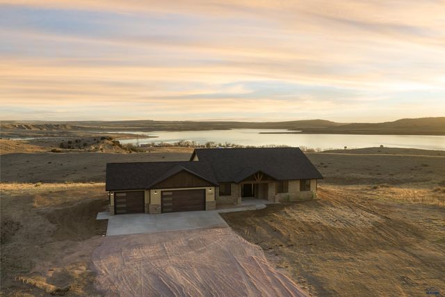 13307 SUNUP LN, Hot Springs, SD 57747