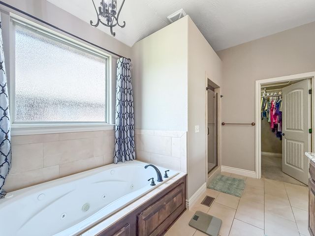 827 E Beaufort Street, Nixa, MO 65714