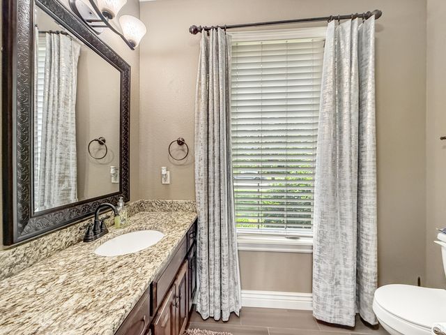827 E Beaufort Street, Nixa, MO 65714