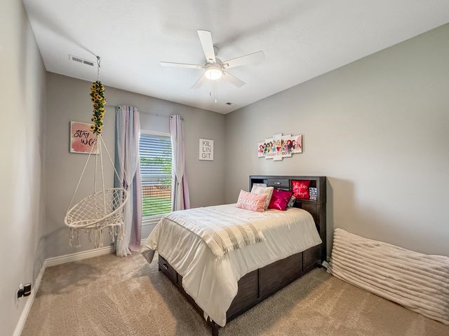 827 E Beaufort Street, Nixa, MO 65714