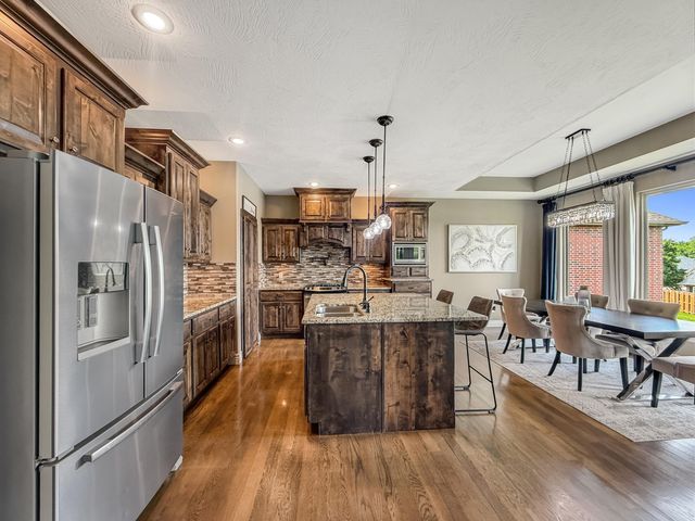 827 E Beaufort Street, Nixa, MO 65714