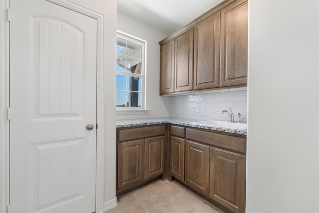 1140 County Road 200, Valley View, TX 76272