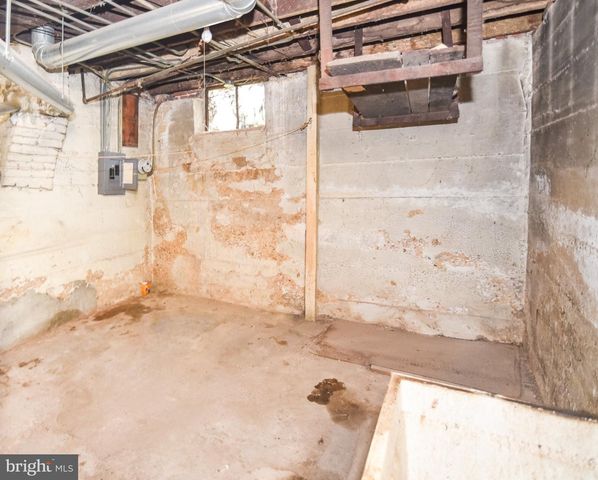 613 HARDING PL, Baltimore, MD 21211