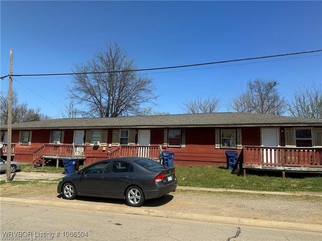 700 N 12TH Street 1-4, Fort Smith, AR 72901