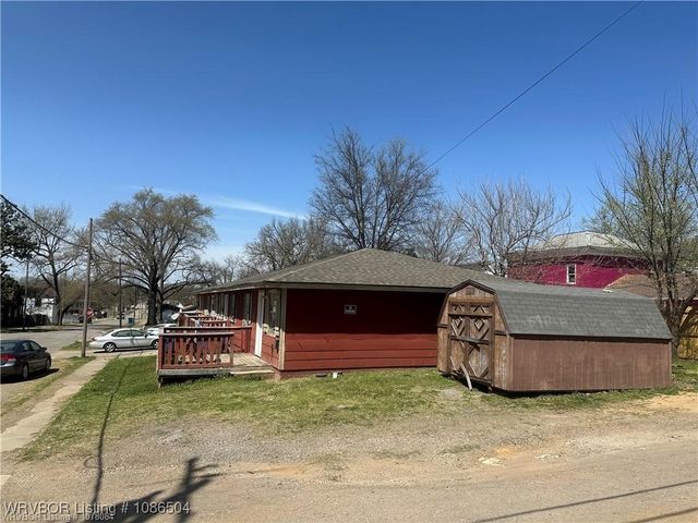 700 N 12TH Street 1-4, Fort Smith, AR 72901