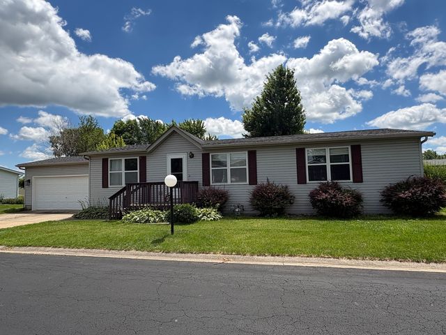 127 Cardinal Lane, Sandwich, IL 60548