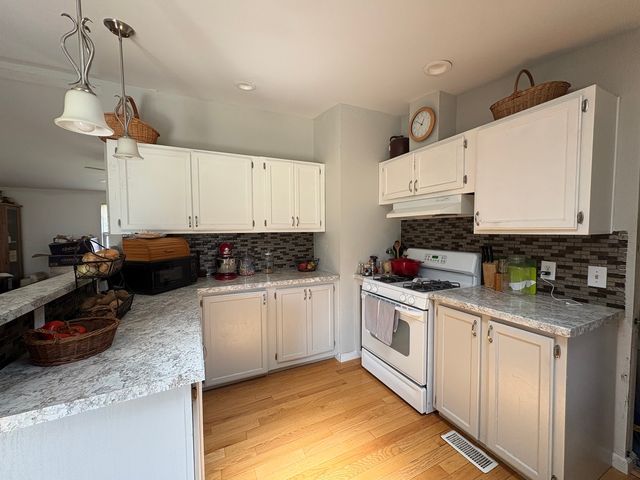 127 Cardinal Lane, Sandwich, IL 60548
