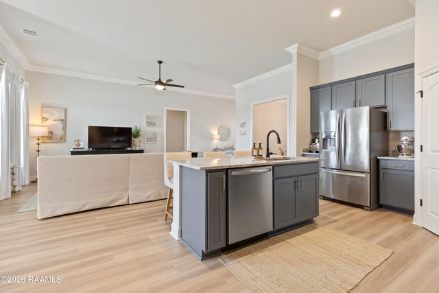 112 Steep Meadows Lane, Lafayette, LA 70506