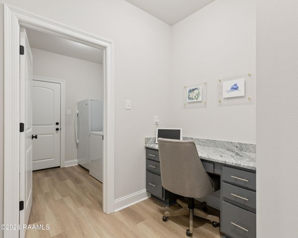 112 Steep Meadows Lane, Lafayette, LA 70506