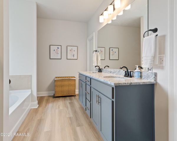 112 Steep Meadows Lane, Lafayette, LA 70506