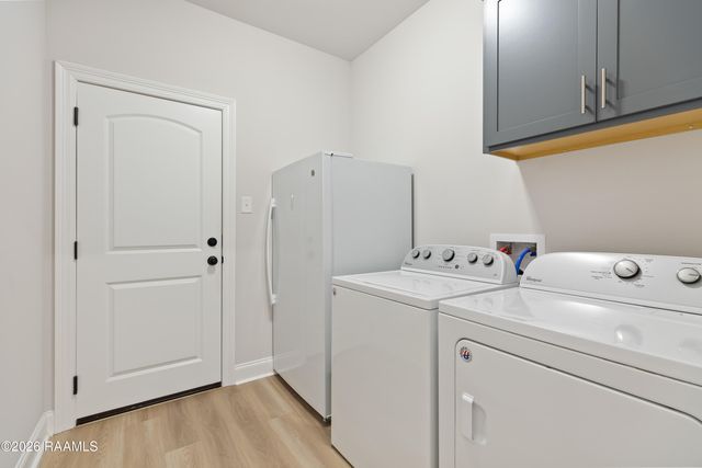 112 Steep Meadows Lane, Lafayette, LA 70506