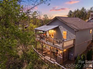 5 Lillie Farm Lane, Weaverville, NC 28787