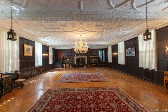 26 Overlook Circle, New Rochelle, NY 10804