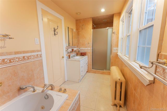 26 Overlook Circle, New Rochelle, NY 10804