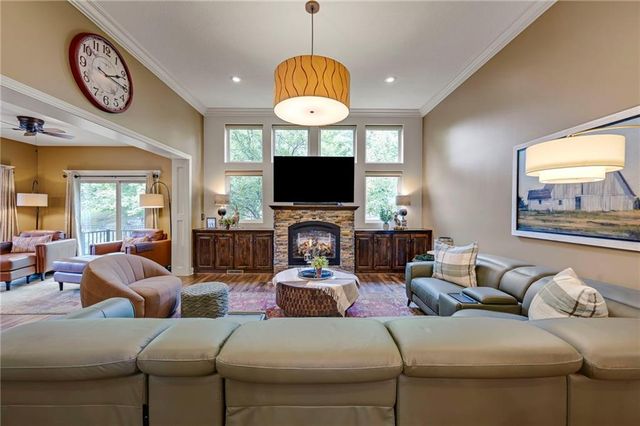 12714 W 49th Terrace, Shawnee, KS 66216