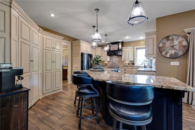 12714 W 49th Terrace, Shawnee, KS 66216