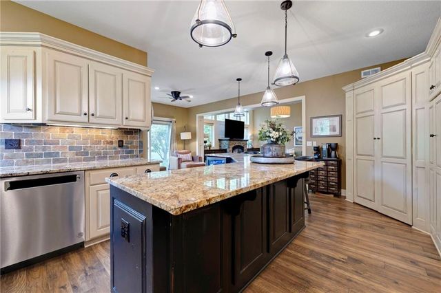12714 W 49th Terrace, Shawnee, KS 66216