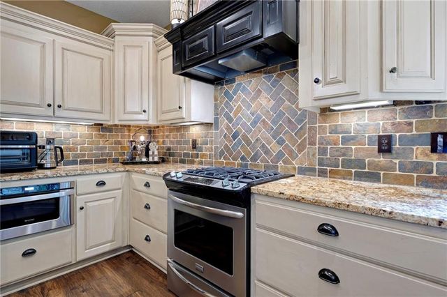 12714 W 49th Terrace, Shawnee, KS 66216