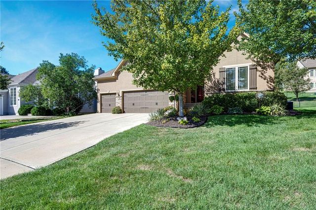 12714 W 49th Terrace, Shawnee, KS 66216