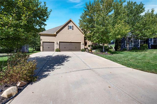 12714 W 49th Terrace, Shawnee, KS 66216