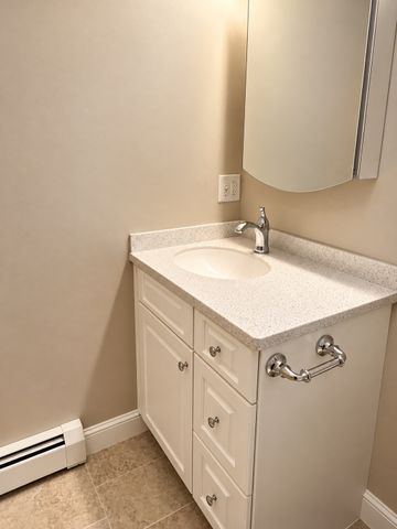 456 Main St 2, Wilmington, MA 01887