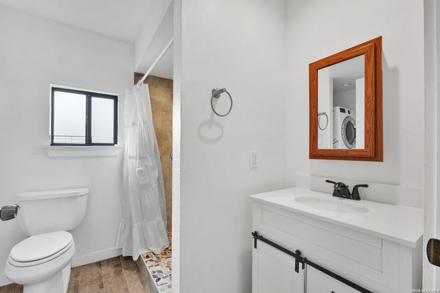 18460 S Ih 37, Elmendorf, TX 78112