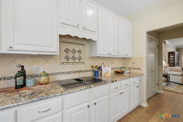 2041 Saint Andrews Drive, Round Rock, TX 78664