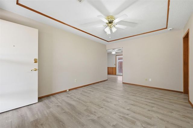 6820 S Klein Avenue, Oklahoma City, OK 73139