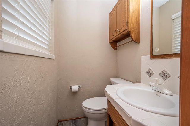 6820 S Klein Avenue, Oklahoma City, OK 73139