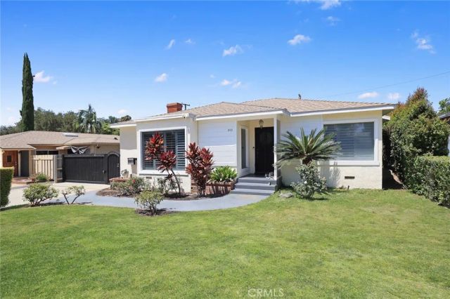 915 N Santa Anita Avenue, Arcadia, CA 91006