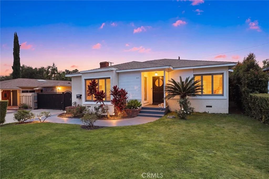915 N Santa Anita Avenue, Arcadia, CA 91006