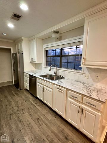 1217 Cherokee, Newport, AR 72112