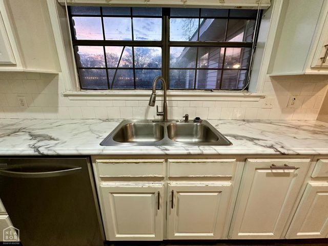 1217 Cherokee, Newport, AR 72112