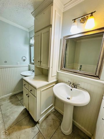 1217 Cherokee, Newport, AR 72112