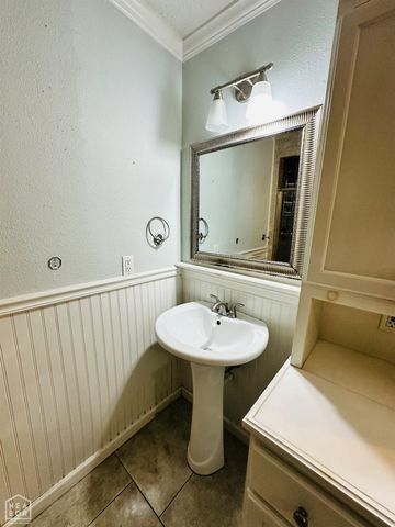 1217 Cherokee, Newport, AR 72112