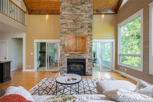 33 Bridle Path Drive, Barnardsville, NC 28709