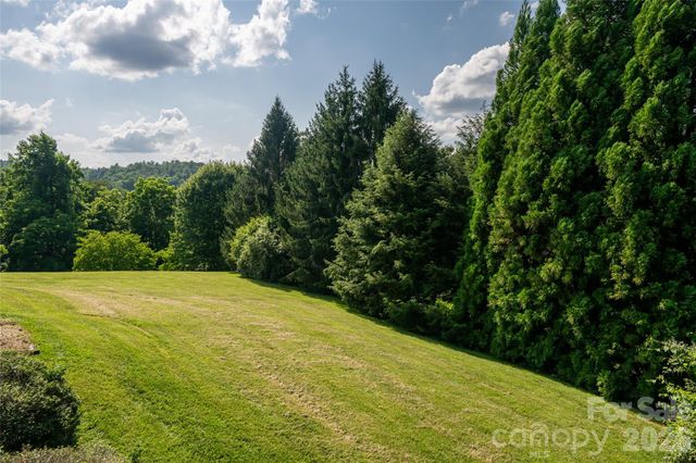33 Bridle Path Drive, Barnardsville, NC 28709