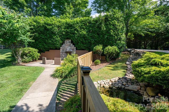 33 Bridle Path Drive, Barnardsville, NC 28709