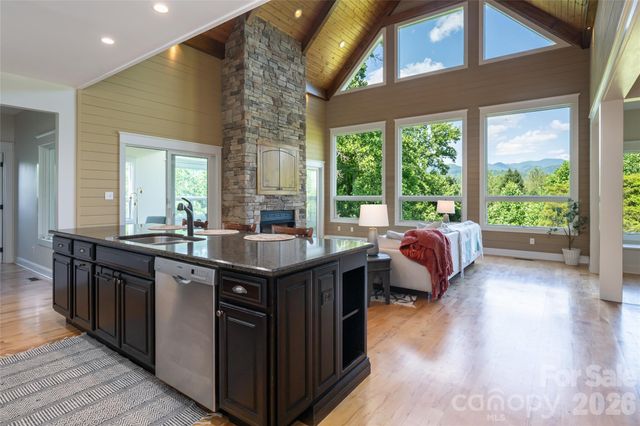 33 Bridle Path Drive, Barnardsville, NC 28709