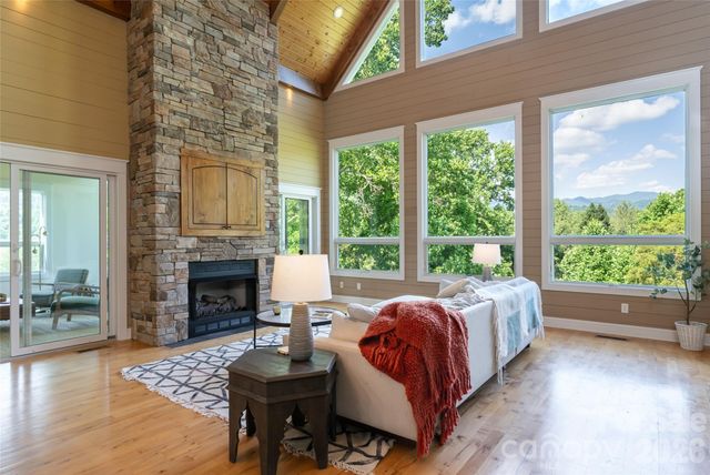 33 Bridle Path Drive, Barnardsville, NC 28709