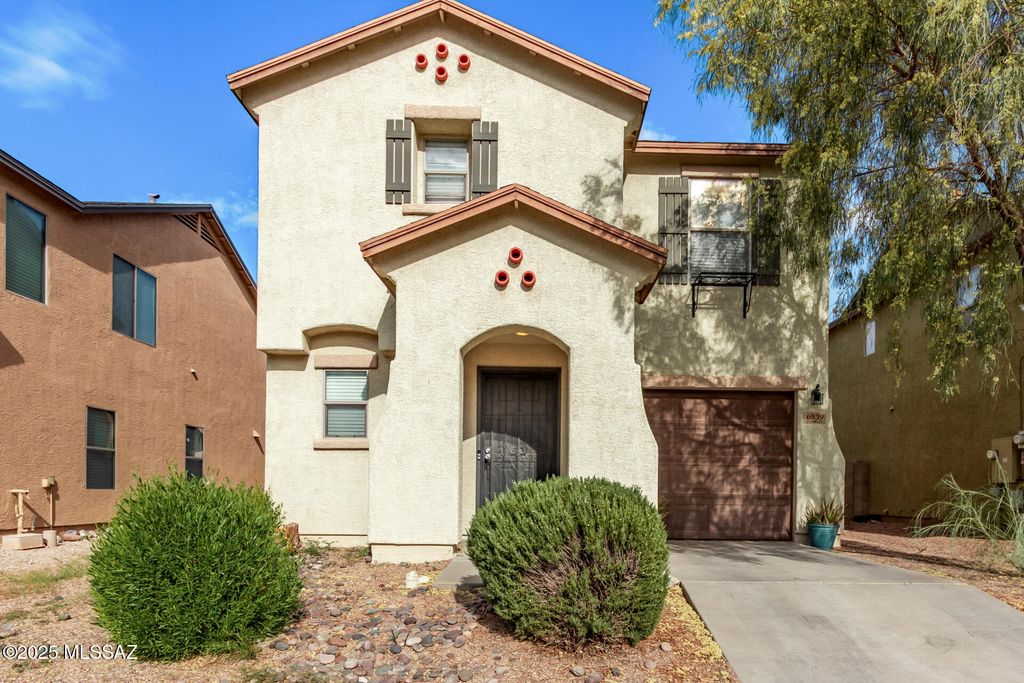 6939 S Blueeyes Drive, Tucson, AZ 85756
