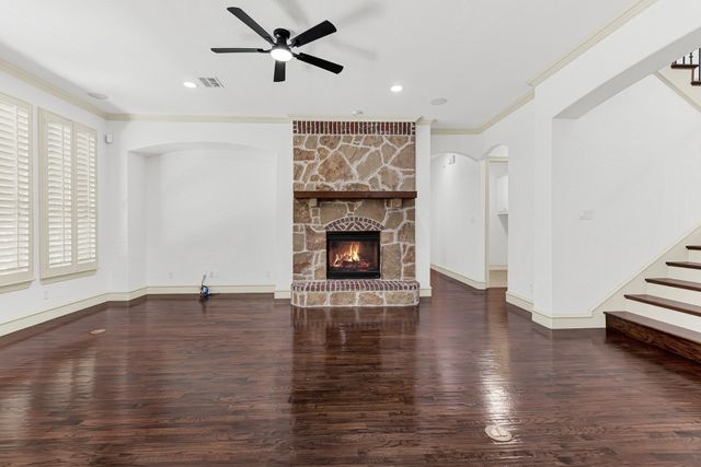 4604 GOLDEN MEW Drive, Carrollton, TX 75010