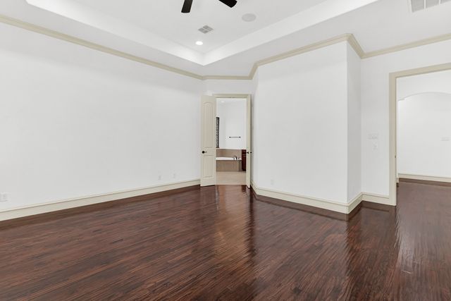4604 GOLDEN MEW Drive, Carrollton, TX 75010