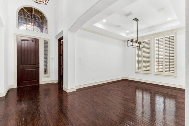 4604 GOLDEN MEW Drive, Carrollton, TX 75010