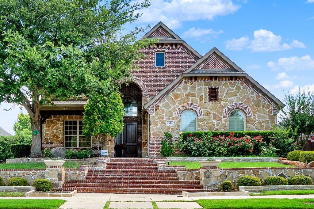 4604 GOLDEN MEW Drive, Carrollton, TX 75010