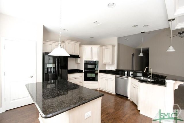 85 Golden Rod Loop, Richmond Hill, GA 31324