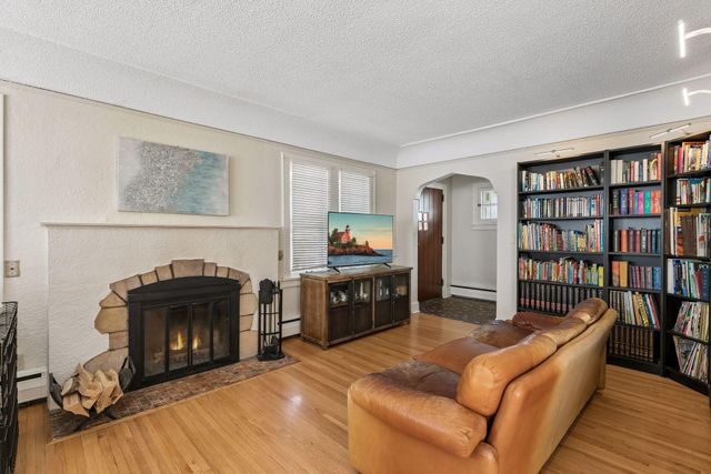 3925 France Avenue S, Minneapolis, MN 55416