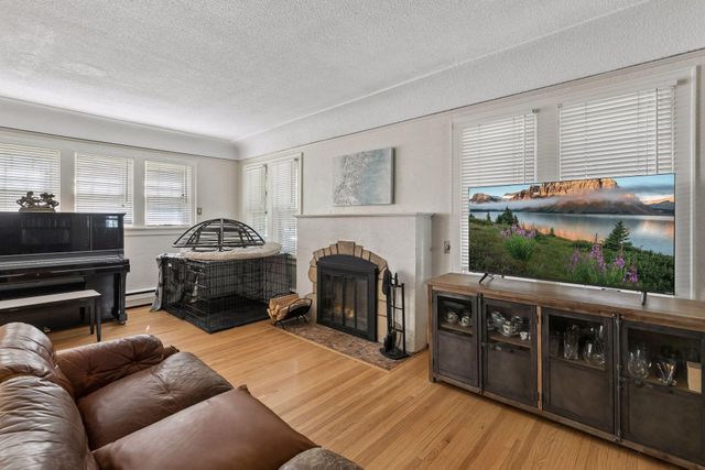 3925 France Avenue S, Minneapolis, MN 55416