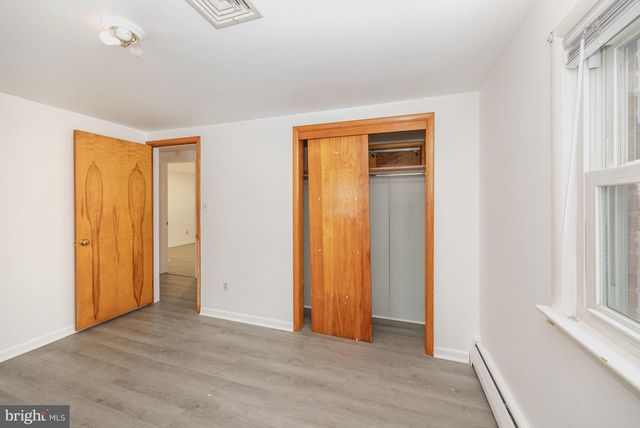 7 OAKWOOD CIR, Camp Hill, PA 17011